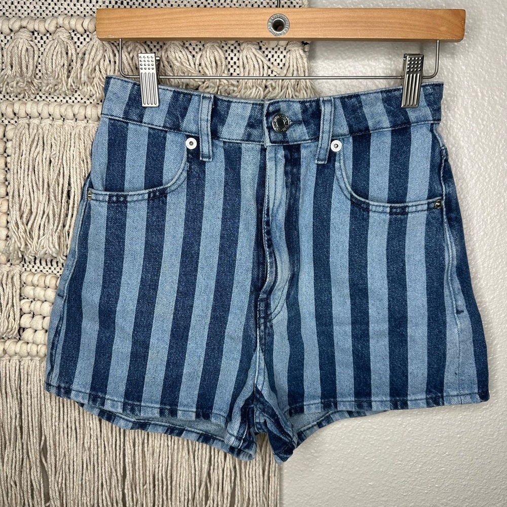 Zara Two-Tone Blue Striped Shorts
